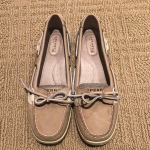 Sperry boat shoe